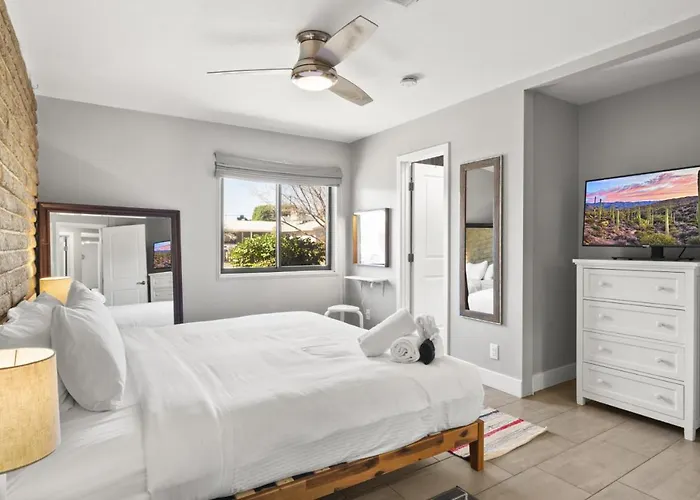 Holiday home S Neighborhood Within Mins From Attractions