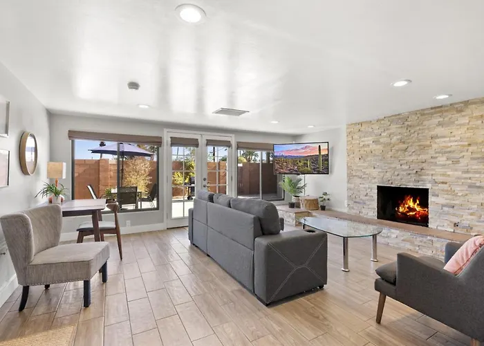 S Neighborhood Within Mins From Attractions Holiday home